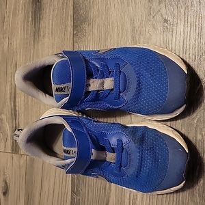 Blue used Nike toddler shoes